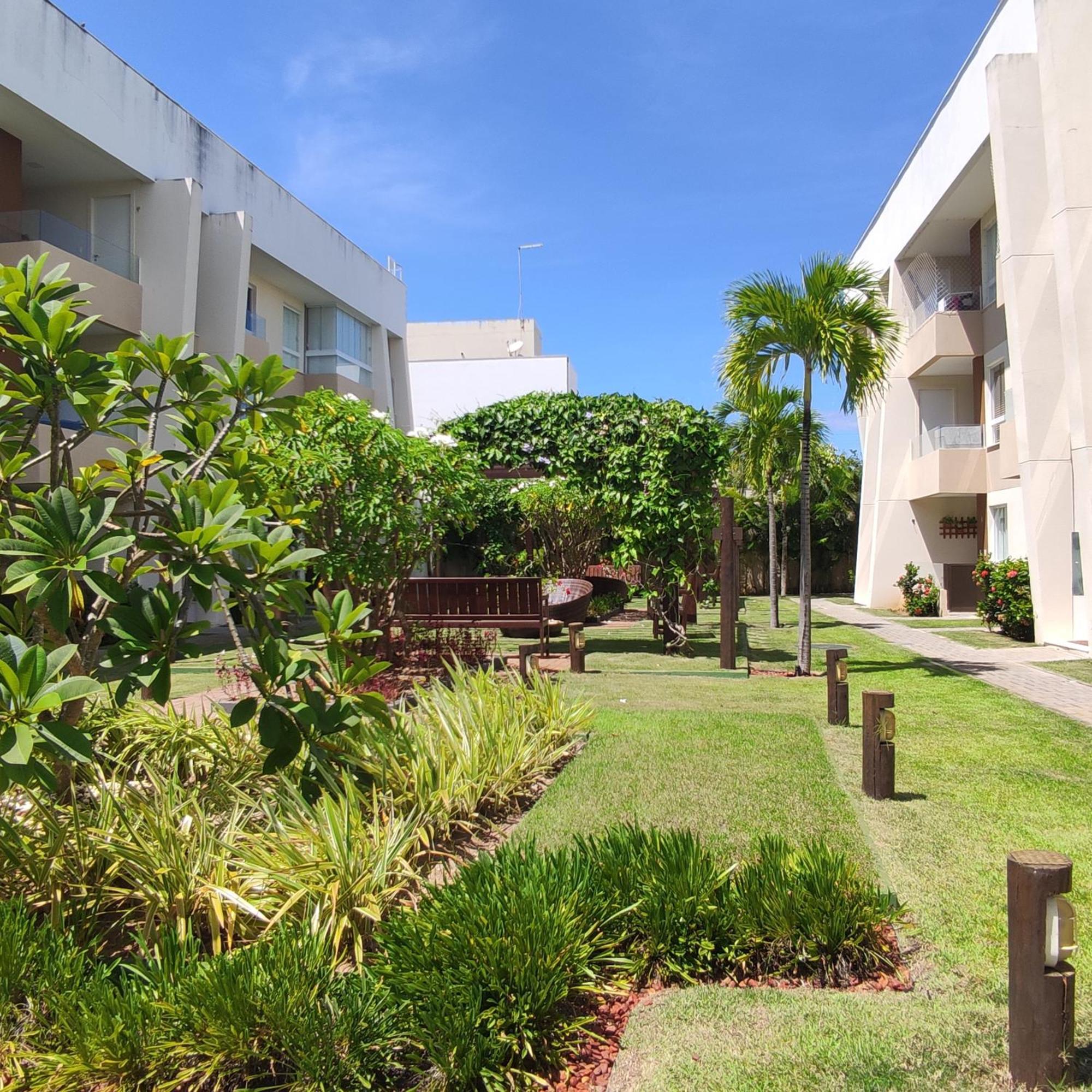 Porto Smeralda Village: Beachfront Retreat in Guarajuba Exterior photo